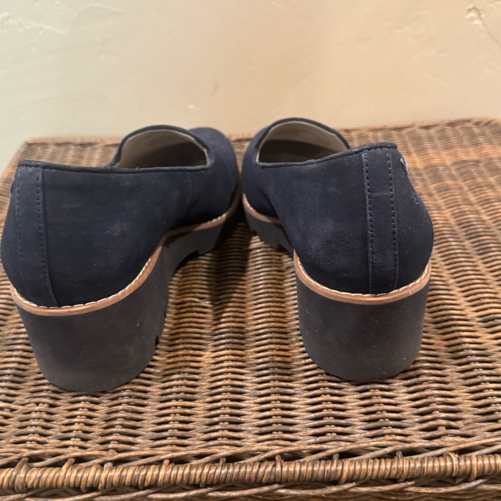 Vionic Blue Slip-On Flats with Elastic Goring - Picture 3 of 3